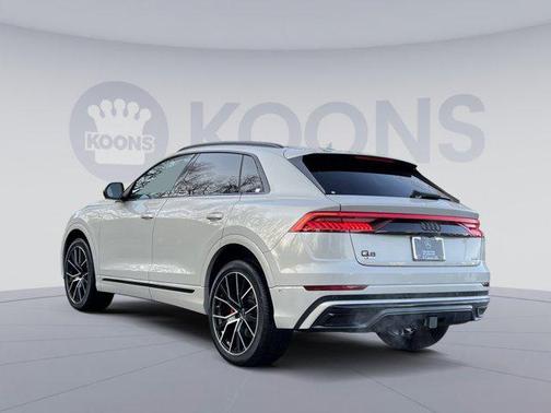 2023 Audi Q8 55 Premium Plus