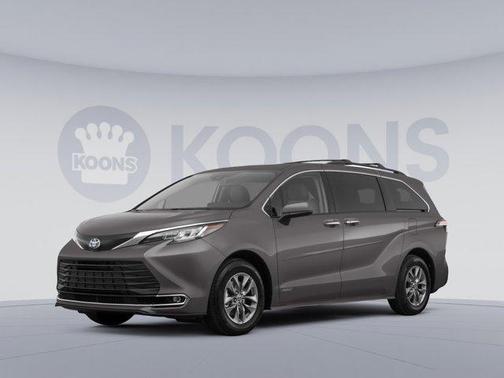 2021 Toyota Sienna XLE 8 Passenger