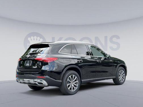 2025 Mercedes-Benz GLC 300 4MATIC