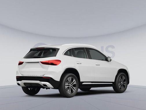 Polar White 2026 Mercedes-Benz GLA 250 4MATIC