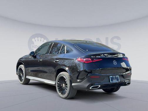 Obsidian Black Metallic 2026 Mercedes-Benz GLC 300 4MATIC Coupe