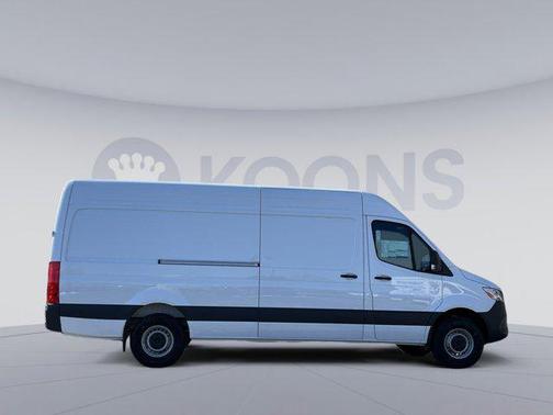 2025 Mercedes-Benz Sprinter 2500 High Roof