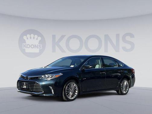 Midnight Black Metallic 2017 Toyota Avalon Limited