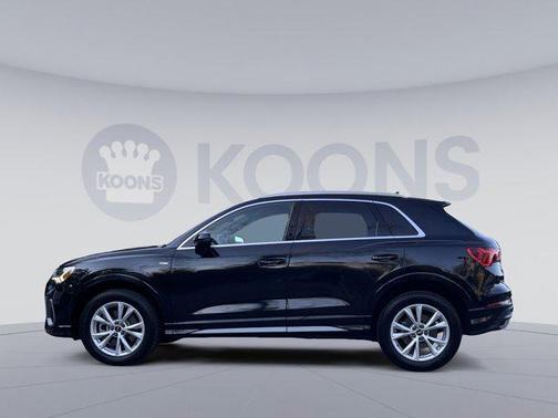 Mythos Black Metallic 2023 Audi Q3 Premium 45 TFSI S line quattro Tiptronic