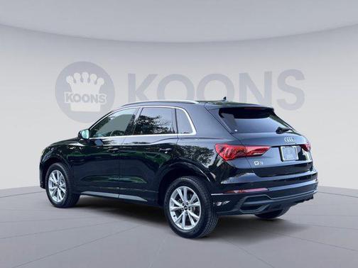 Mythos Black Metallic 2023 Audi Q3 Premium 45 TFSI S line quattro Tiptronic