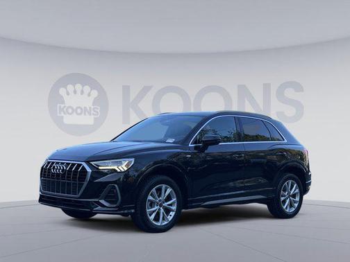 Mythos Black Metallic 2023 Audi Q3 Premium 45 TFSI S line quattro Tiptronic