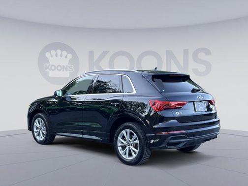Mythos Black Metallic 2023 Audi Q3 Premium 45 TFSI S line quattro Tiptronic