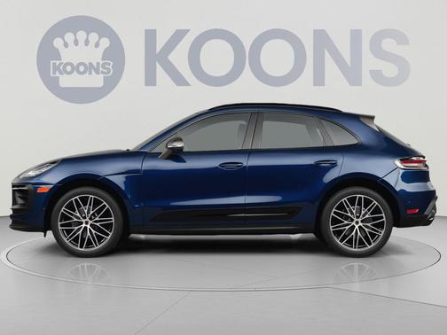 Gentian Blue Metallic 2025 Porsche Macan Macan GTS