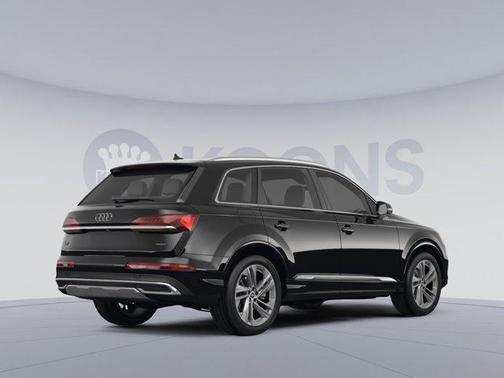 Mythos Black Metallic 2024 Audi Q7 45 Premium Plus