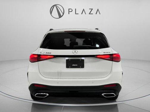 Polar White 2026 Mercedes-Benz GLC 300 4MATIC