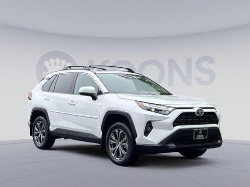 2024 Toyota RAV4 Hybrid XLE Premium