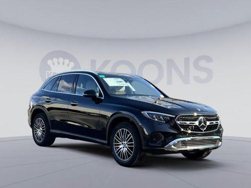 Obsidian Black Metallic 2026 Mercedes-Benz GLC 300 4MATIC