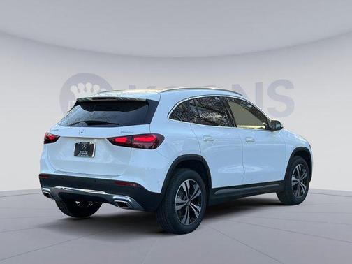 Polar White 2026 Mercedes-Benz GLA 250 4MATIC