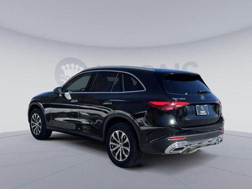 2026 Mercedes-Benz GLC 300 4MATIC