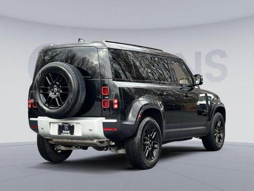 Santorini Black Metallic 2025 Land Rover Defender 110 P300