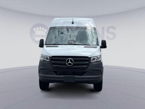 Arctic White 2026 Mercedes-Benz Sprinter 2500 Standard Roof