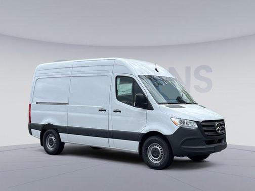 Arctic White 2026 Mercedes-Benz Sprinter 2500 Standard Roof