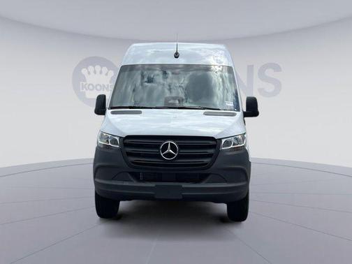 Arctic White 2026 Mercedes-Benz Sprinter 2500 Standard Roof