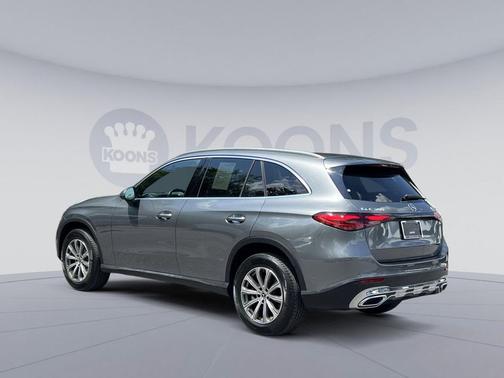 Selenite Grey Metallic 2023 Mercedes-Benz GLC 300 4MATIC