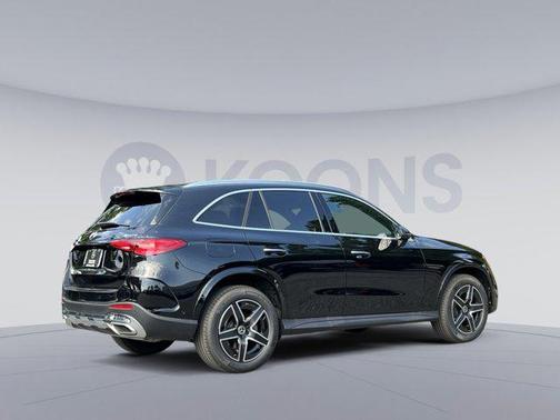 2025 Mercedes-Benz GLC 300 4MATIC
