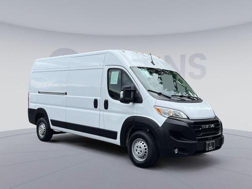 Bright White Clearcoat 2025 RAM ProMaster 2500 Tradesman
