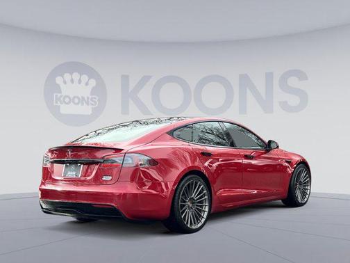 2021 Tesla Model S Plaid