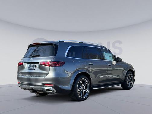 Selenite Grey Metallic 2026 Mercedes-Benz GLS 450 4MATIC