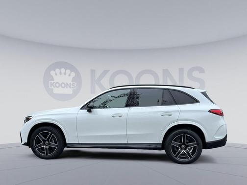 MANUFAKTUR Moonlight White Metallic 2026 Mercedes-Benz GLC 300 4MATIC