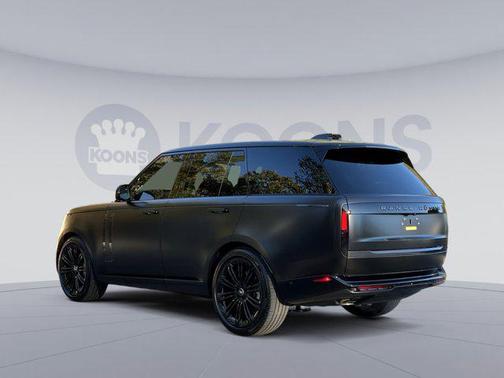 2025 Land Rover Range Rover P530 SE