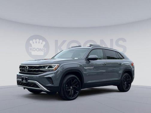 Deep Black Pearl 2022 Volkswagen Atlas Cross Sport 2.0T SE w/Technology 4MOTION