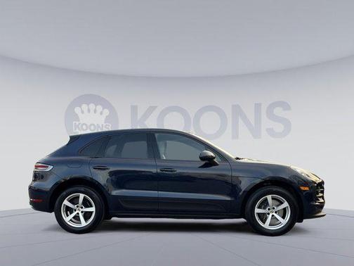 Blue 2021 Porsche Macan Macan S