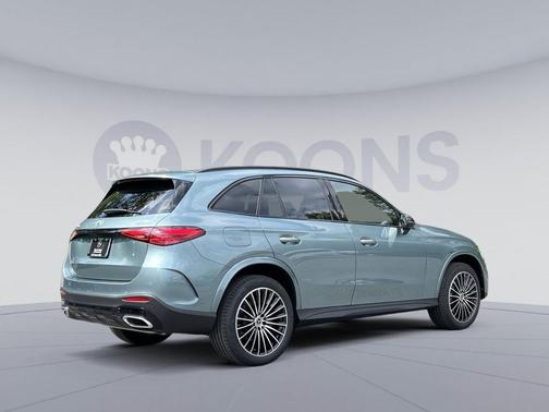 Verde Silver Metallic 2026 Mercedes-Benz GLC 300 4MATIC