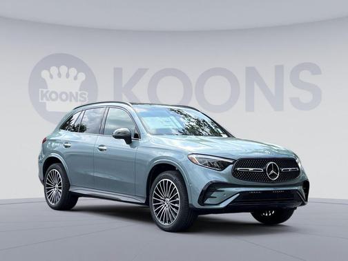 Verde Silver Metallic 2026 Mercedes-Benz GLC 300 4MATIC
