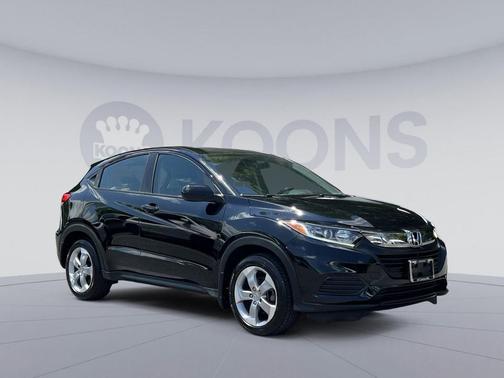 Crystal Black Pearl 2022 Honda HR-V LX