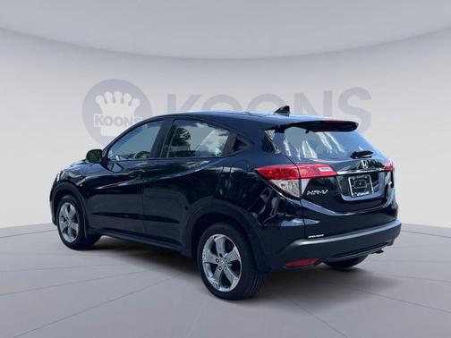 Crystal Black Pearl 2022 Honda HR-V LX