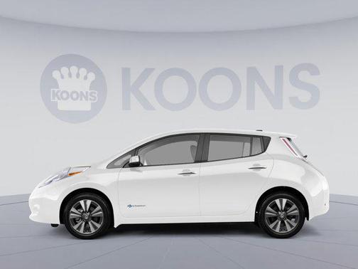 Pearl White 2016 Nissan Leaf SL