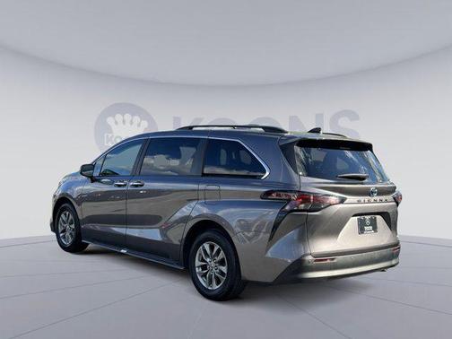 Cement 2024 Toyota Sienna XLE