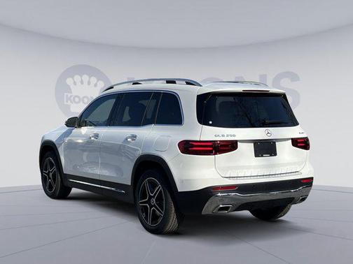 Polar White 2026 Mercedes-Benz GLB 250 4MATIC