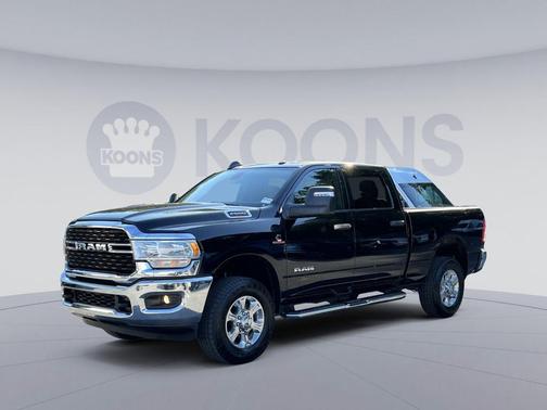 Diamond Black Crystal Pearlcoat 2024 RAM 2500 Big Horn Crew Cab 4x4 6'4' Box