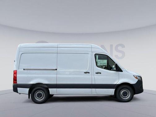 2025 Mercedes-Benz Sprinter 2500 Standard Roof