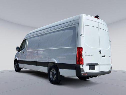 2025 Mercedes-Benz Sprinter 2500 High Roof