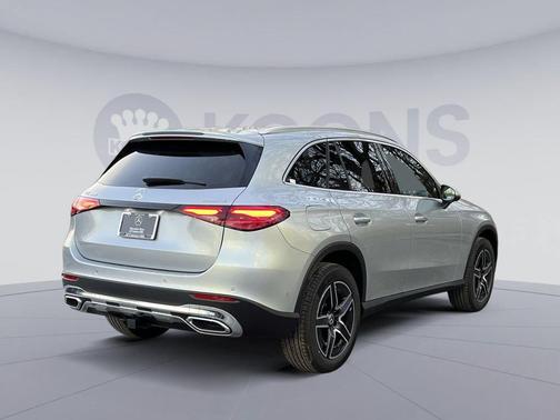 Cirrus Silver Metallic 2026 Mercedes-Benz GLC 300 4MATIC