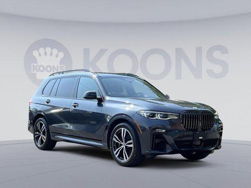 2022 BMW X7 M50i