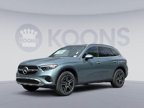 Verde Silver Metallic 2026 Mercedes-Benz GLC 300 4MATIC