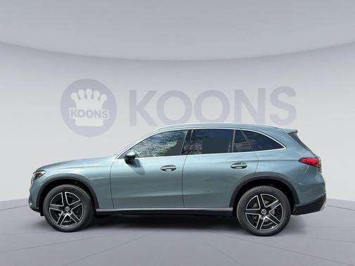 Verde Silver Metallic 2026 Mercedes-Benz GLC 300 4MATIC