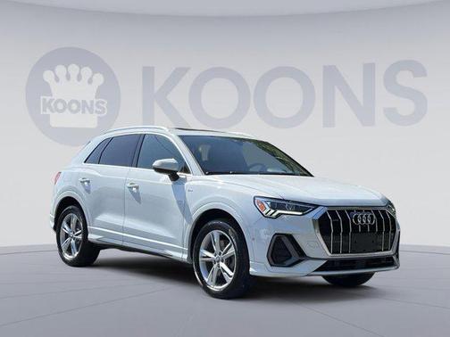 2020 Audi Q3 45 S line Prestige