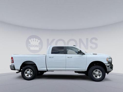 2021 RAM 2500 Big Horn Crew Cab 4x4 6'4' Box
