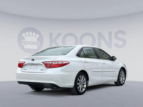 2015 Toyota Camry Hybrid LE