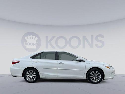 2015 Toyota Camry Hybrid LE