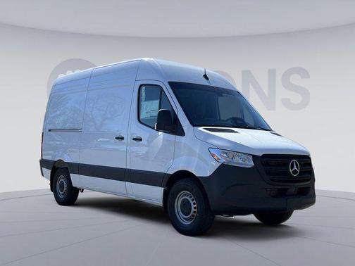 2025 Mercedes-Benz Sprinter 2500 Standard Roof